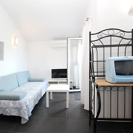 Apartament With Parking Space Baska, Krk - 24227 Baška